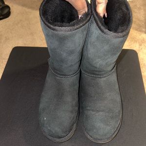 Ugg Classic! Size 10